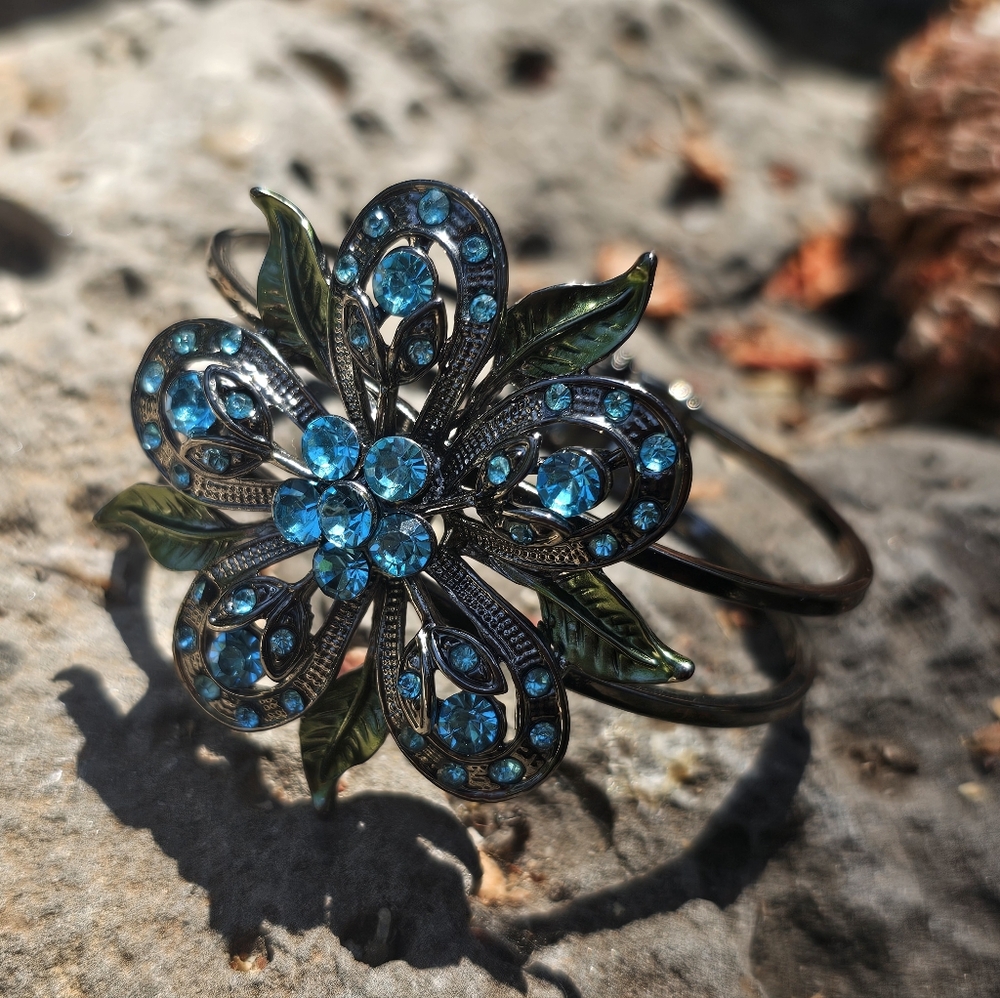 Blue Rhinestone 3-D Flower Clamper Bracelet Gunmetal 7"